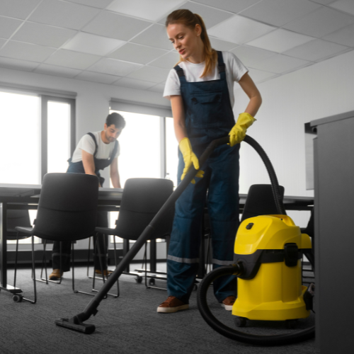 alt="Servicios de limpieza profesional de terrazas y exteriores con hidrolavadora"